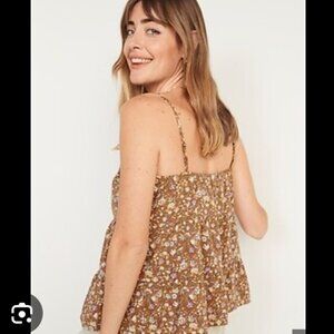 Old Navy Sleeveless Tiered Floral-Print Cami Swing Blouse - Size M NWT
